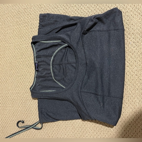 Athletic Top Size Small Open Back - Picture 3 of 3